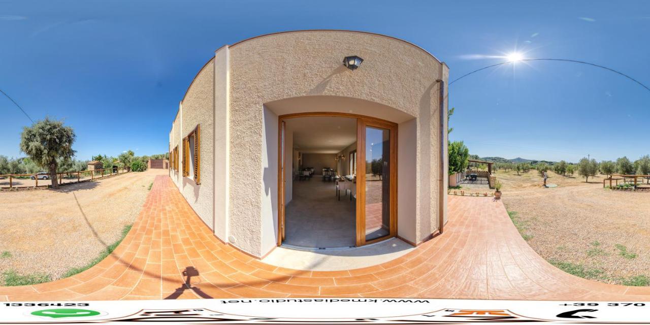 Agriturismo Il Vecchio Olivo Castagneto Carducci Buitenkant foto